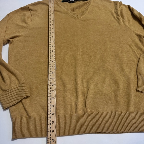 Jos. A. Bank signature collection Camel V-Neck Sweater 100% Pima cotton sz L - Picture 6 of 8